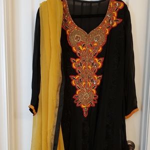 Churidar Set ( Indian Ethnic Wear)